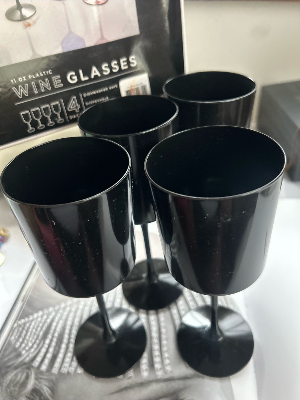 11 oz Black Plastic Wine Glasses - Set of 4